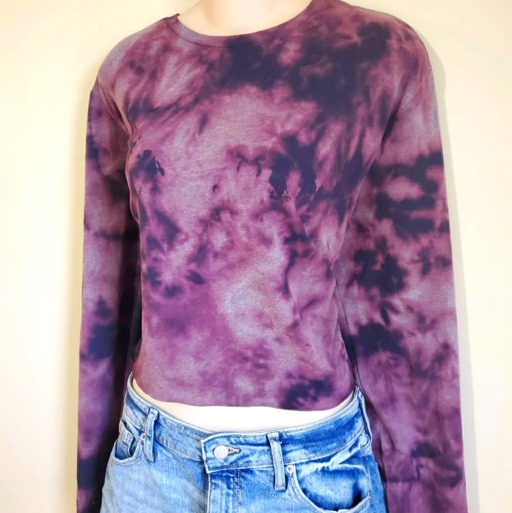 Woman's longsleeve galaxy cropped top
